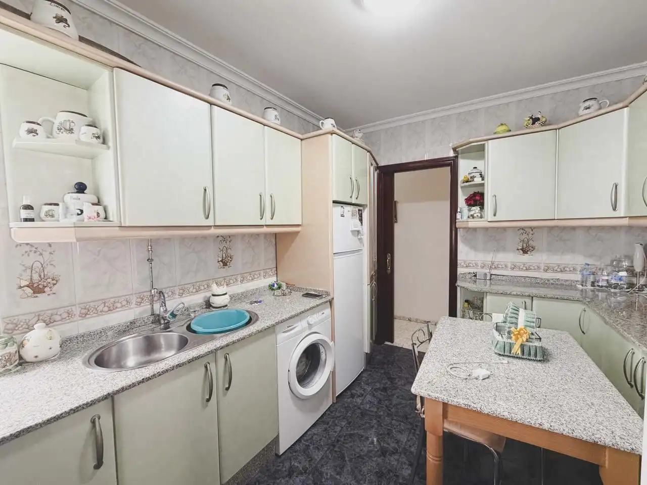 Kitchen of Flat for sale in Cádiz