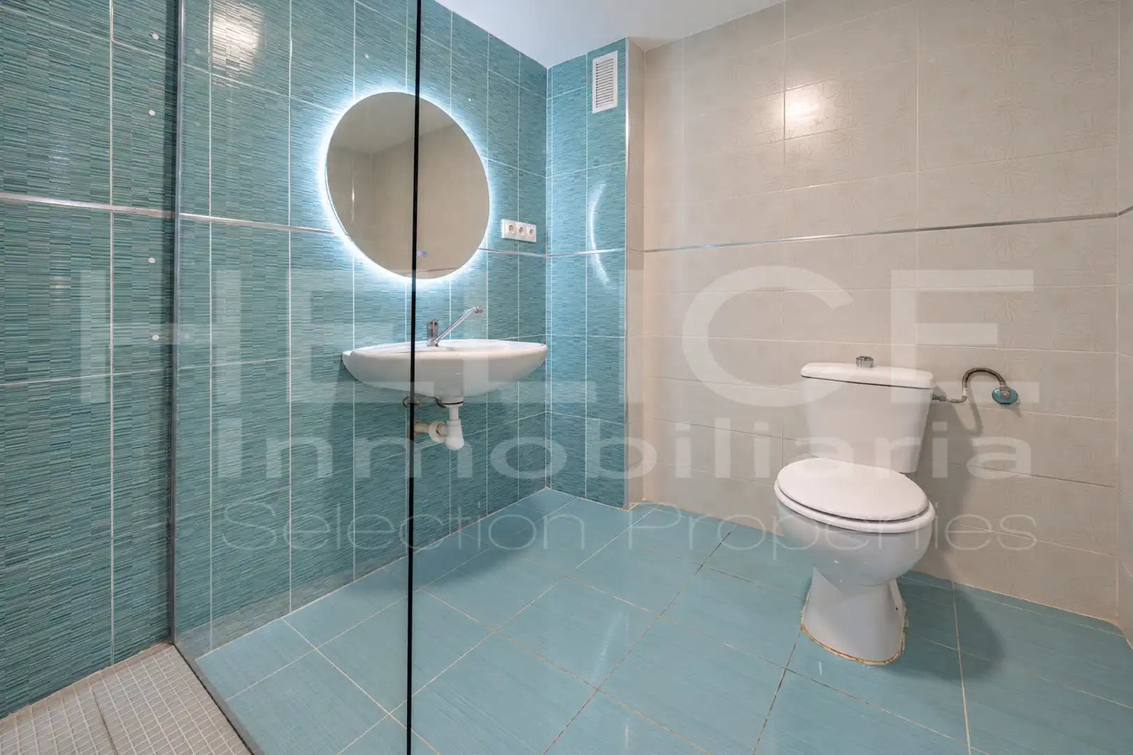 Baño de Piso en venta en Paterna con Aire acondicionado, Calefacción y Parquet