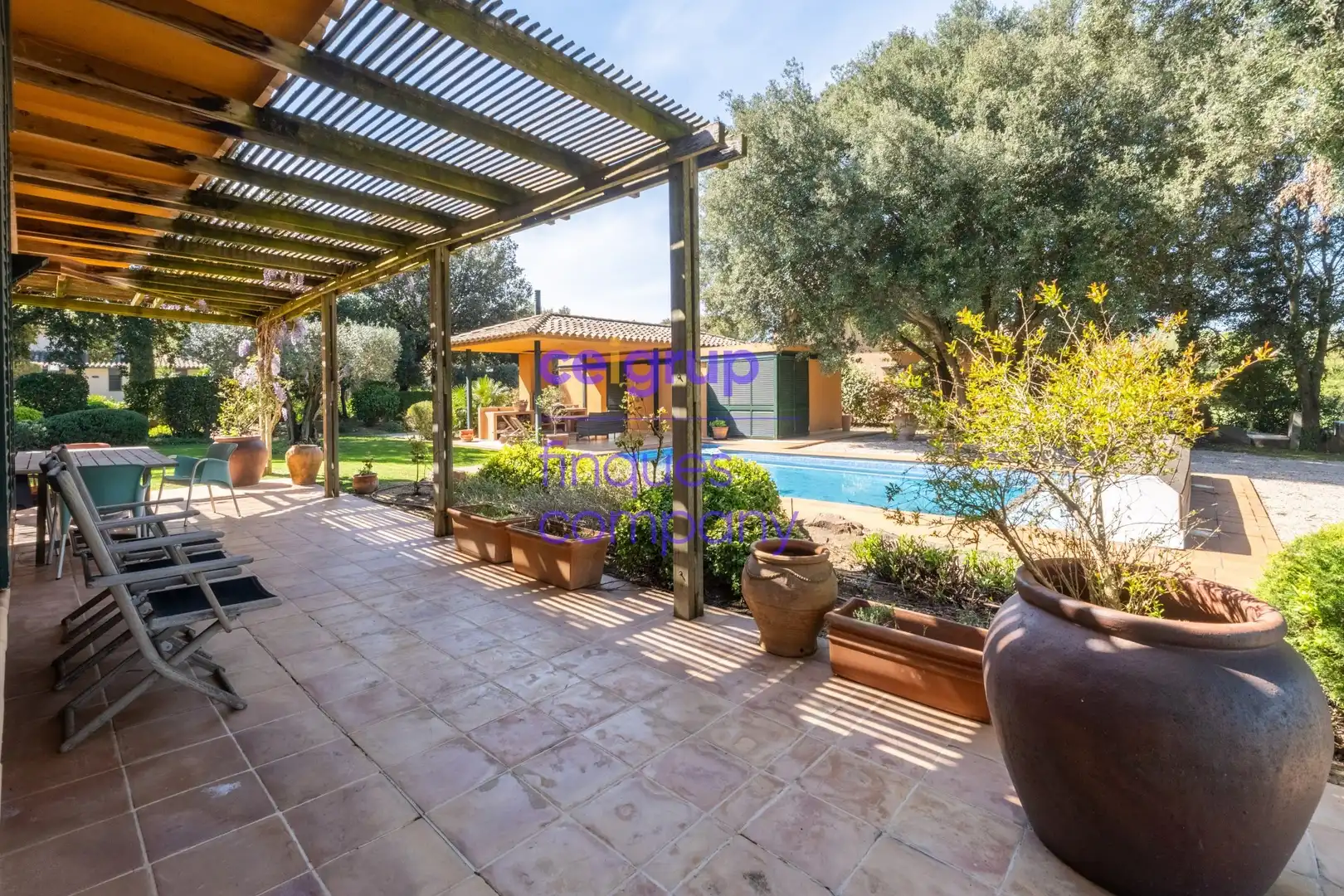 Jardí de Casa o xalet en venda en Navata amb Calefacció, Terrassa i Piscina