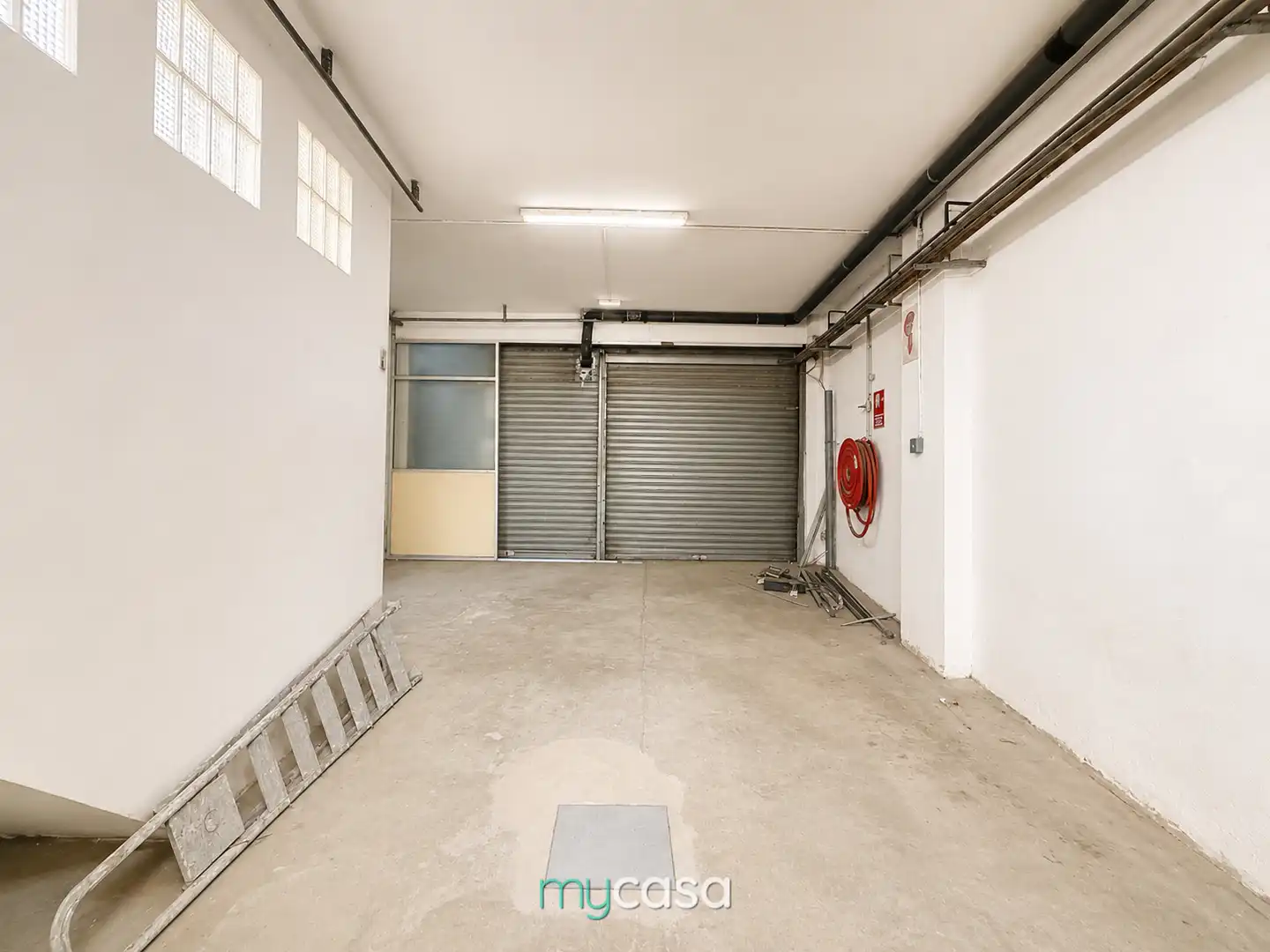 Local en venta en Barcelona con Parquet, Terraza y Alarma