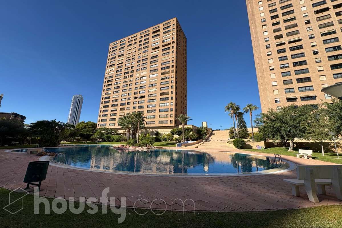 Exterior view of Flat to rent in Benidorm  with Air Conditioner, Heating and Parquet flooring