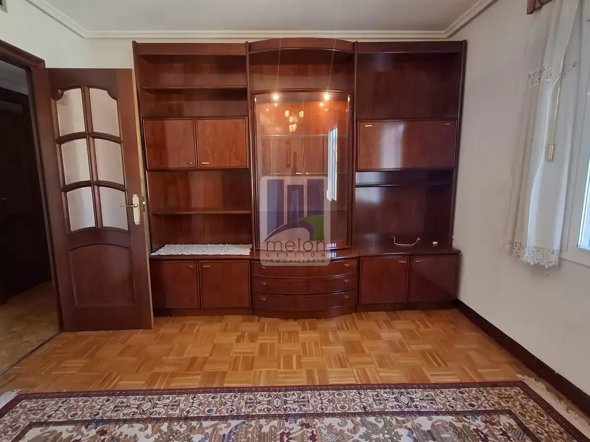 Sala de estar de Piso en venta en Burgos con Trastero