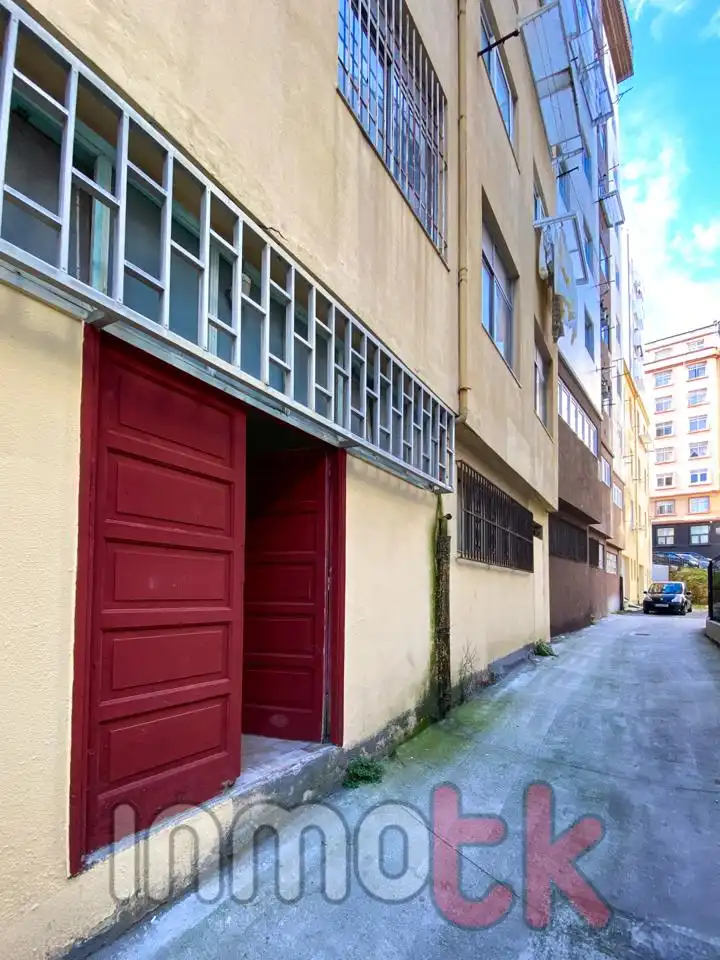 Vista exterior de Local en venta en A Coruña Capital 