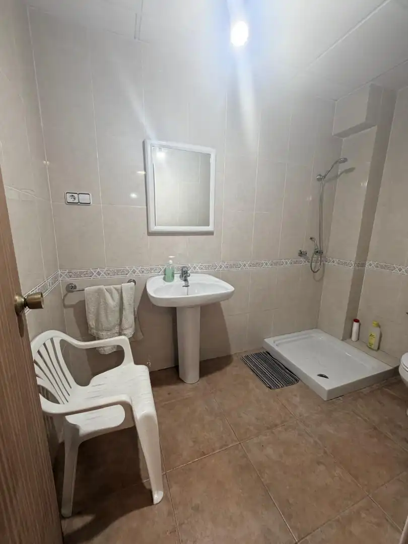 Bany de Casa o xalet en venda en Casasimarro amb Terrassa, Traster i Moblat