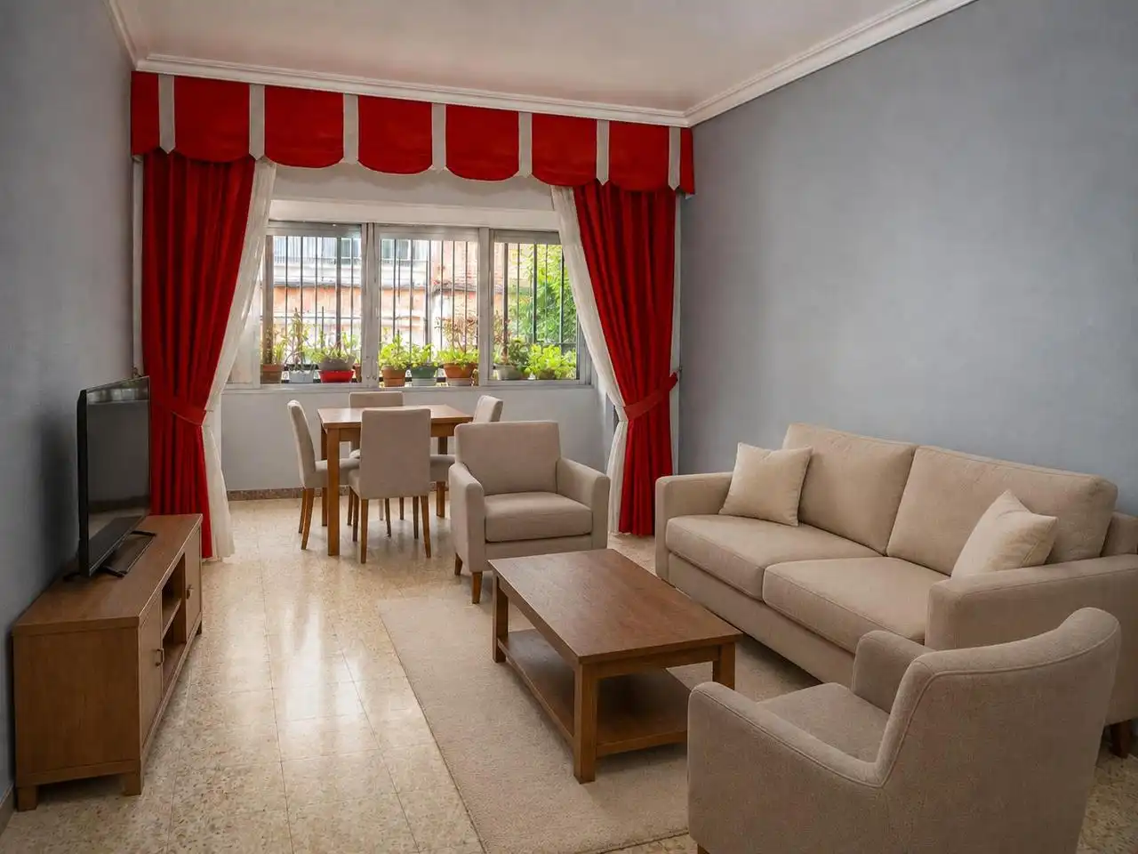 Sala de estar de Planta baja en venta en San Juan de Aznalfarache con Trastero y Amueblado