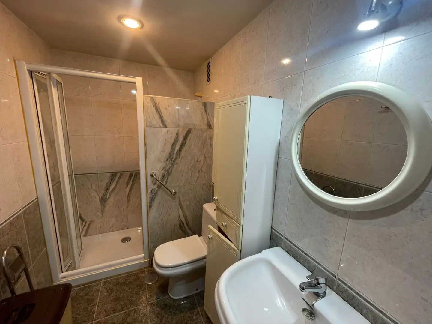 Badezimmer von Wohnung zum Verkauf in Gijón  mit Heizung, Terrasse und Abstellraum