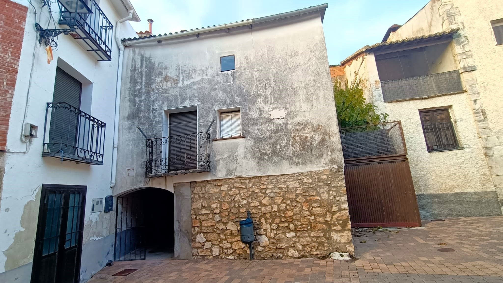 Exterior view of House or chalet for sale in Pareja  with Storage room, Furnished and Balcony