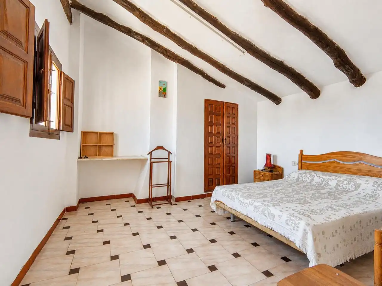 Dormitori de Casa o xalet en venda en Oliva amb Jardí privat, Terrassa i Traster