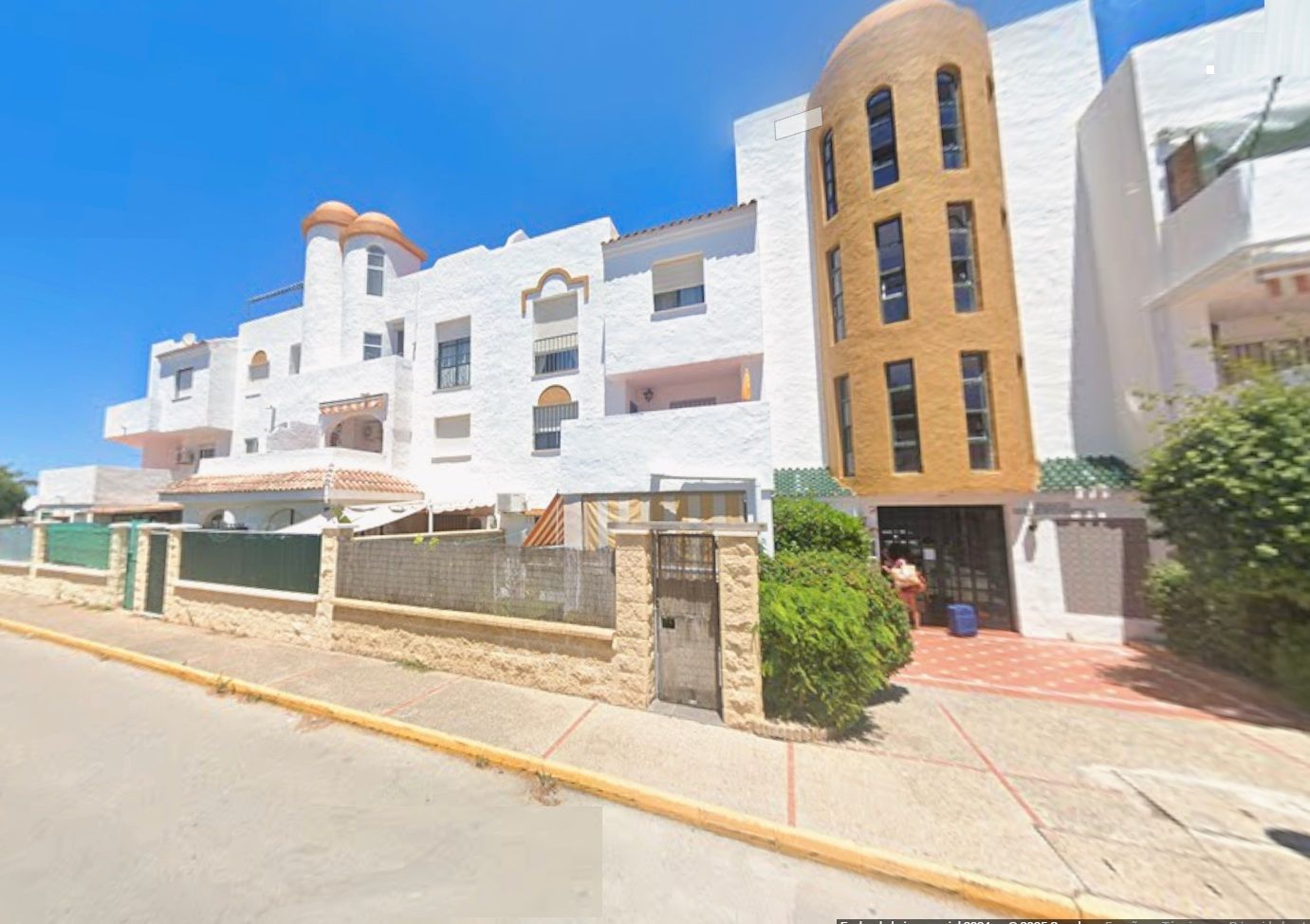 Exterior view of Flat for sale in Chiclana de la Frontera  with Community pool