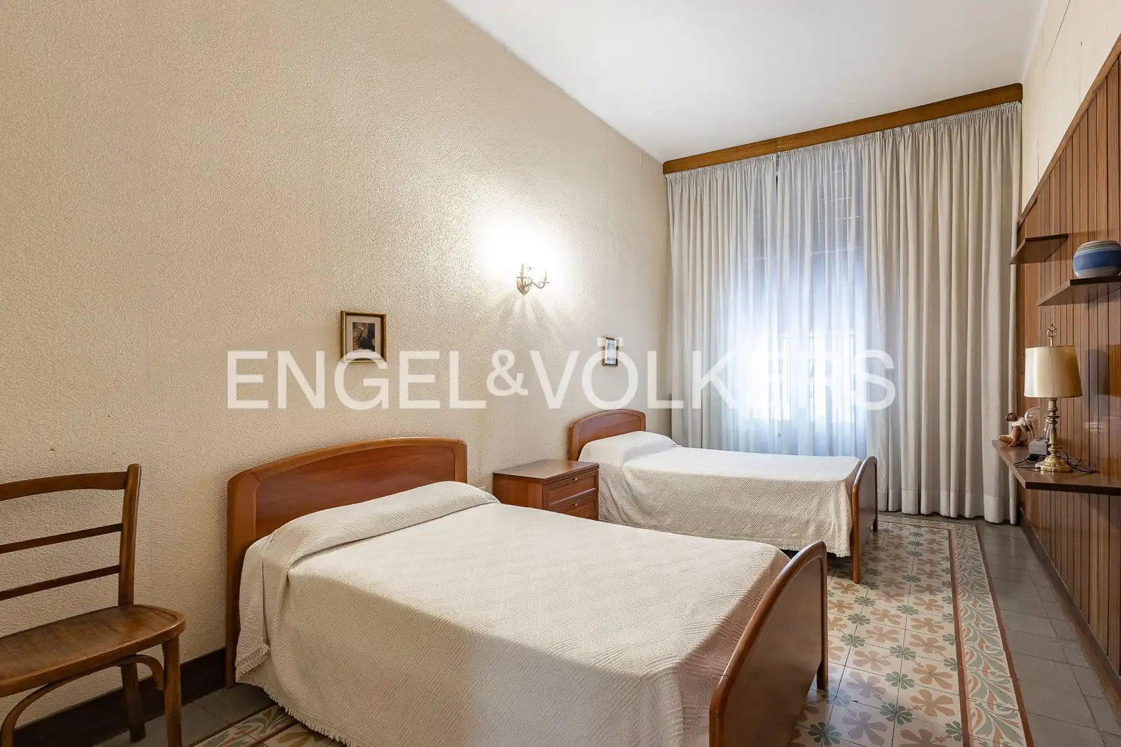 Habitación de Casa o chalet en venta en Sant Boi de Llobregat con Aire acondicionado, Calefacción y Jardín privado