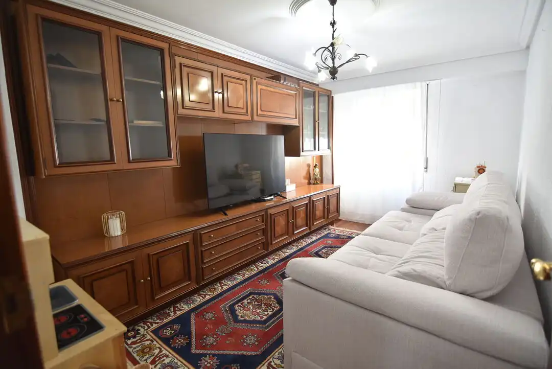 Flat with terrace for sale in Polonia Etxeberria Kalea