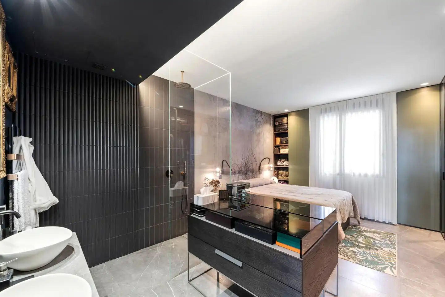 Badezimmer von Erdgeschoss zum Verkauf in Madrid mit Klimaanlage, Privatgarten und Terrasse