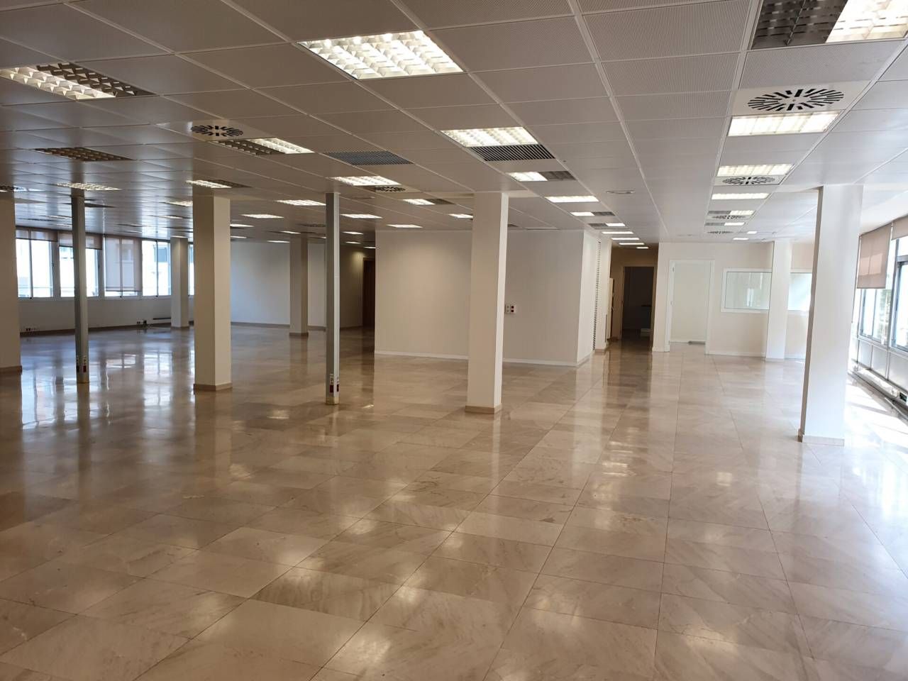 Oficina de lloguer en Badalona amb Aire condicionat