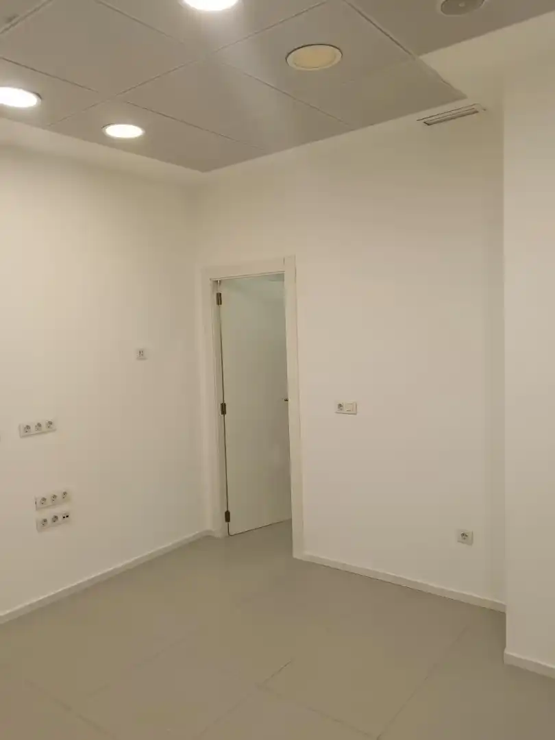 Business premises for sale in Carrer l'Escorredor, imagen 3