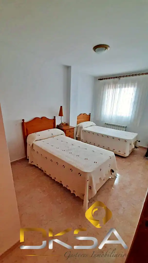 Schlafzimmer von Einfamilien-Reihenhaus zum Verkauf in Alcalà de Xivert mit Möbliert und Balkon