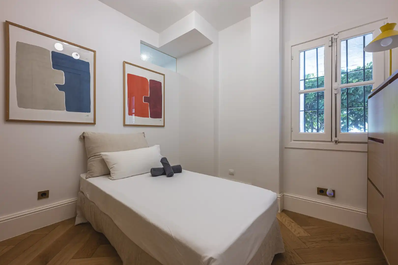 Dormitori de Planta baixa en venda en Marbella amb Aire condicionat, Jardí privat i Terrassa