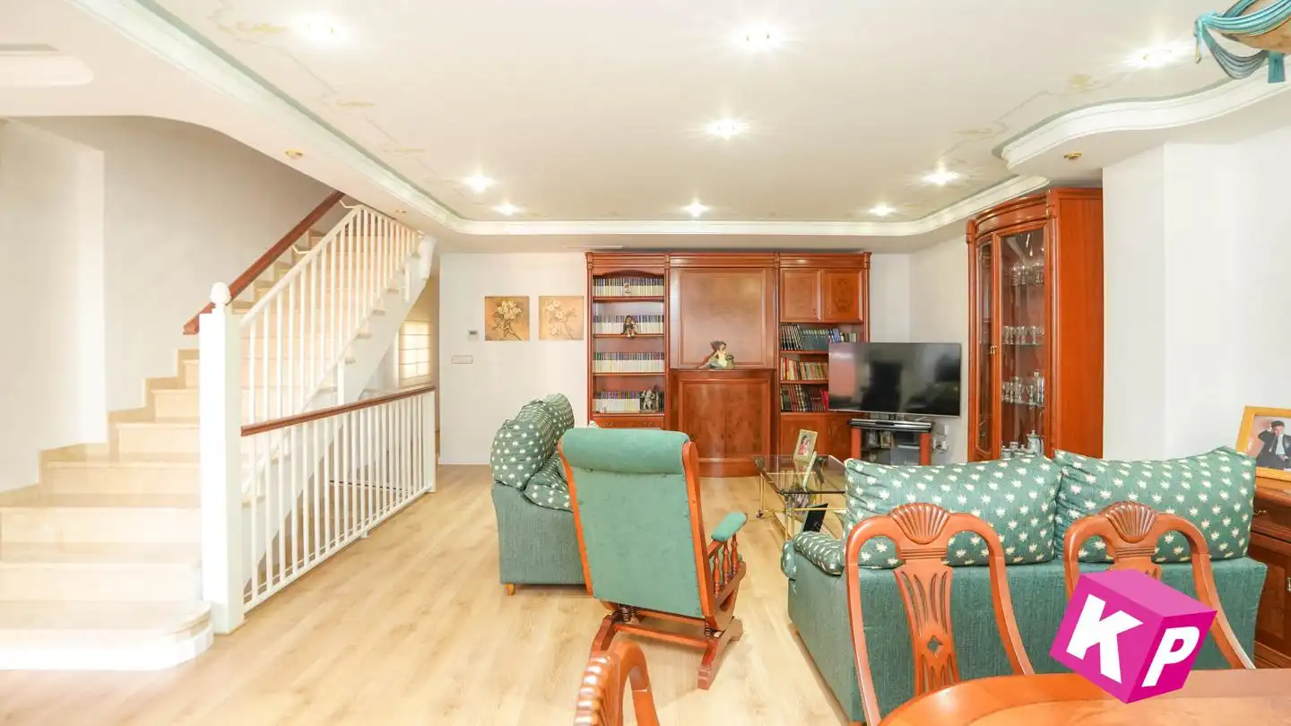 Bungalow con piscina en venta en Calle Juan Gris, imagen 9