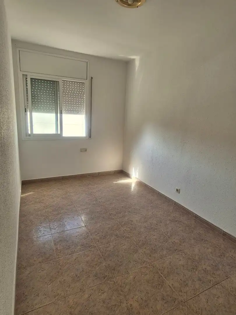 Habitación de Casa adosada en venta en Castellet i la Gornal con Calefacción