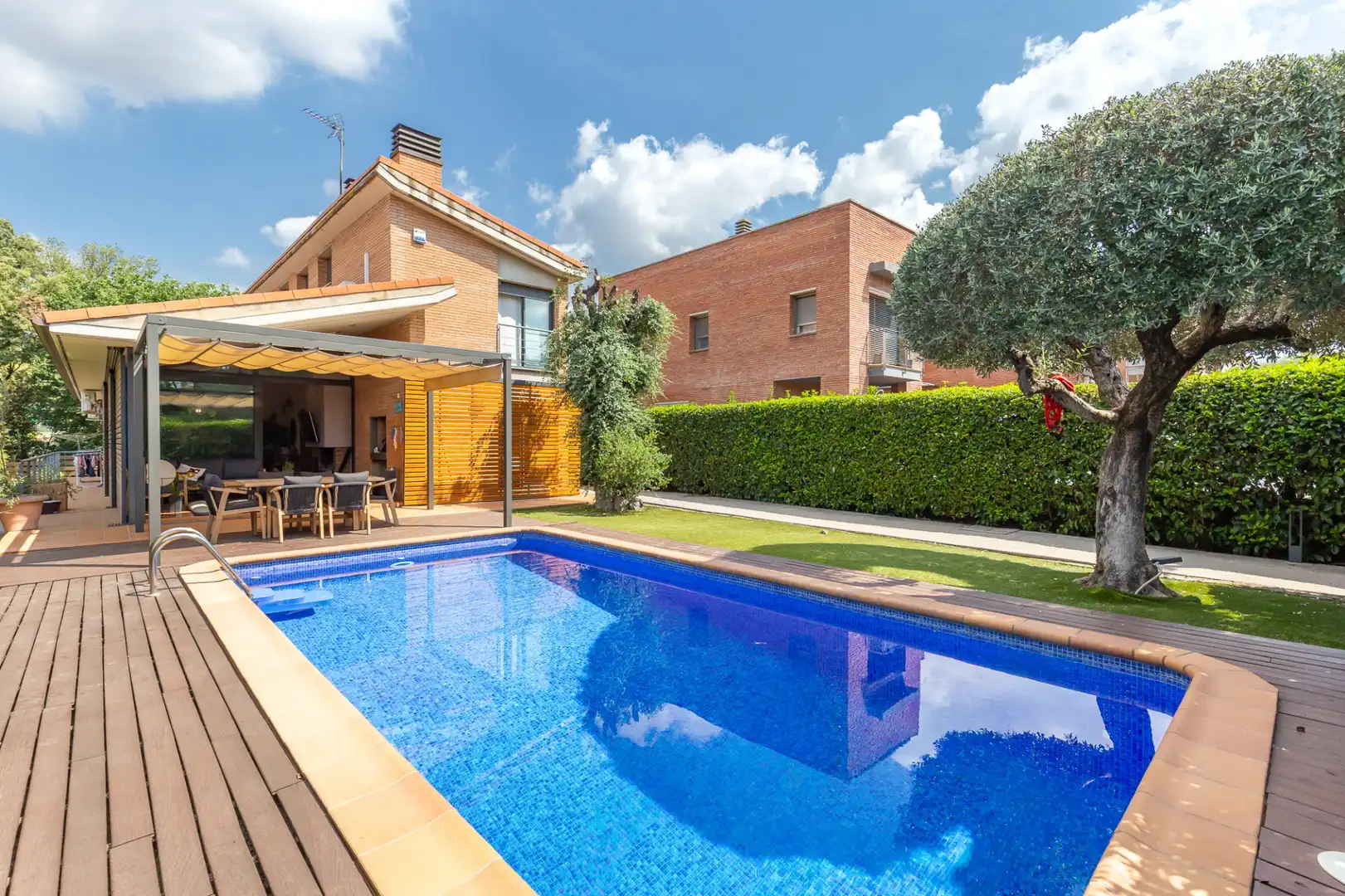 Casa amb terrassa en venda a CABAL