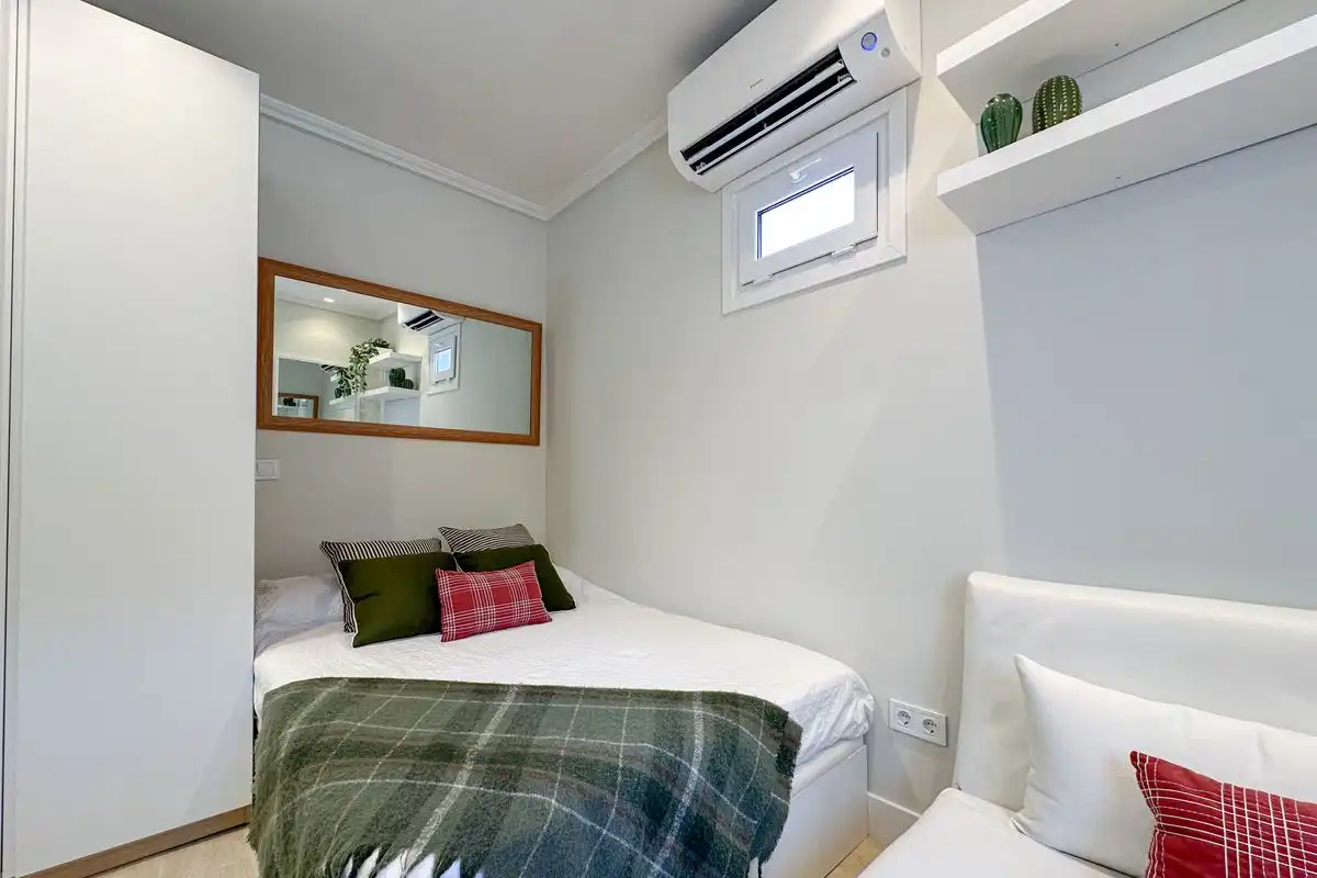 Habitación de Ático de alquiler en Madrid con Aire acondicionado, Calefacción y Terraza