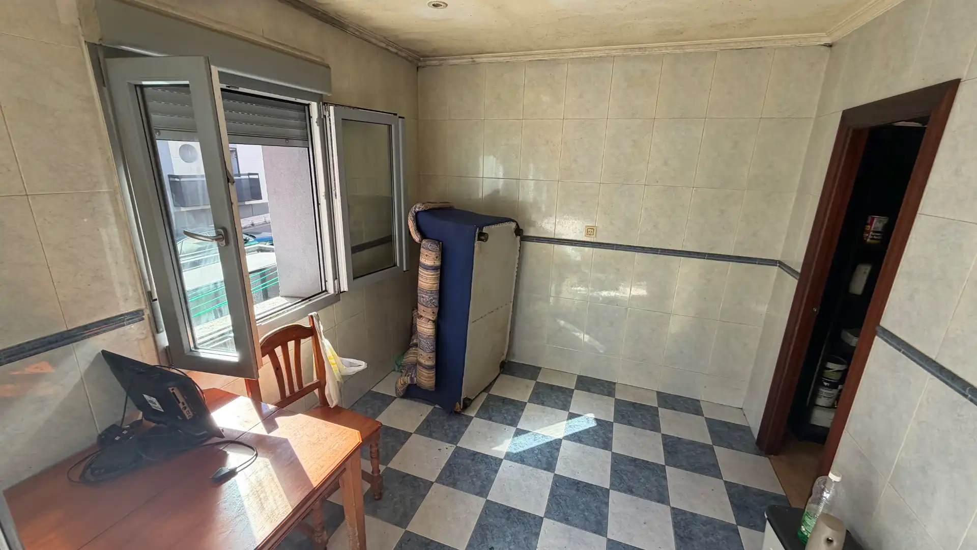 Cuina de Pis en venda en Gijón  amb Calefacció i Forn