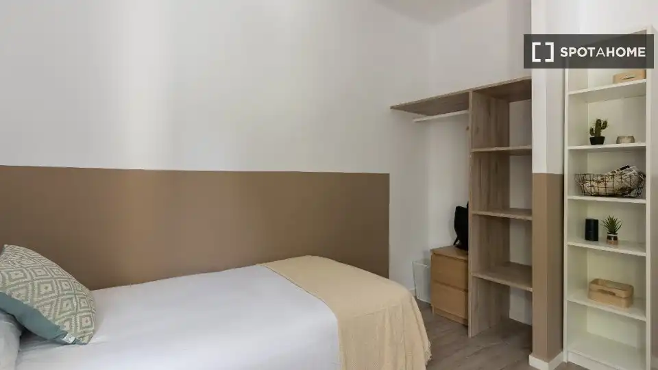Dormitori de Pis de lloguer en Getafe amb Aire condicionat, Calefacció i Moblat