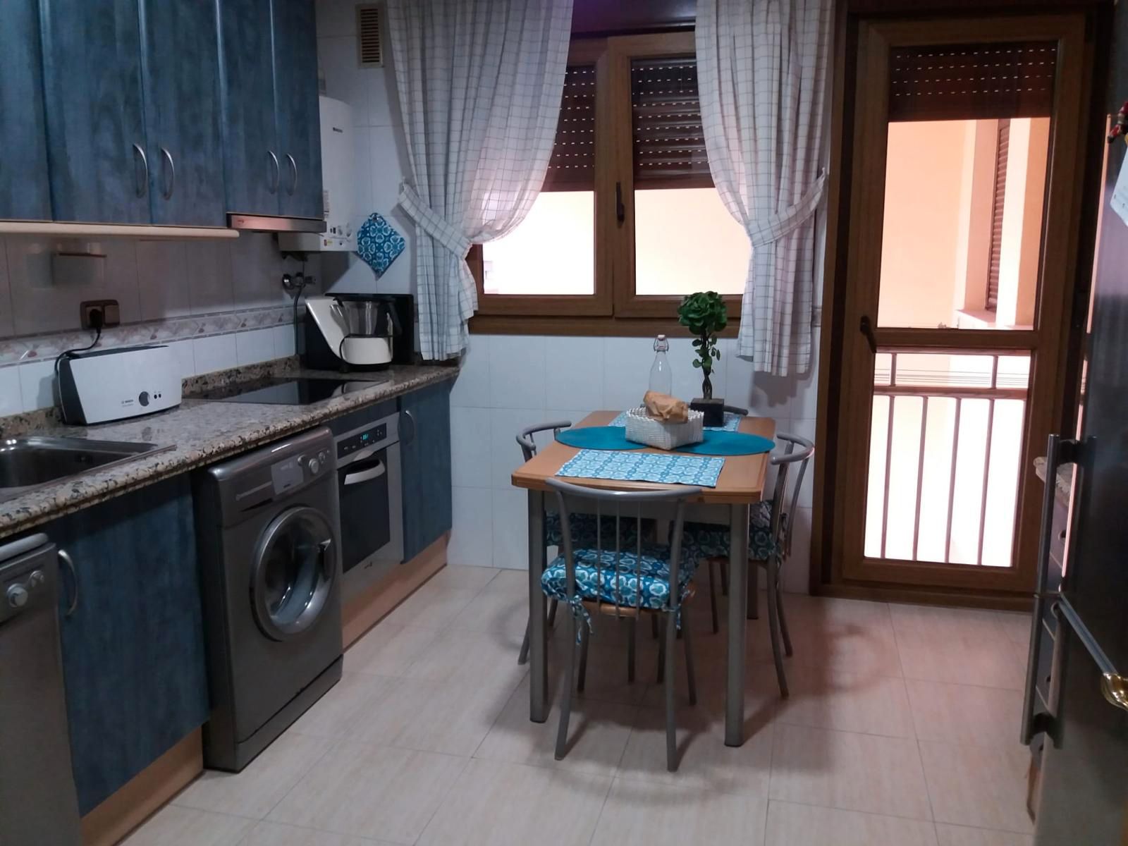 Kitchen of Flat to rent in  Ceuta Capital  with Furnished, Oven and Washing machine