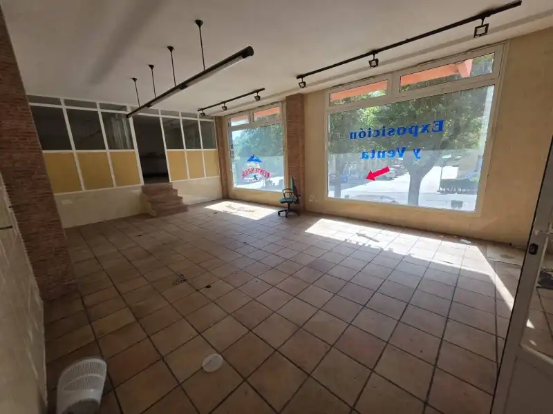 Local en venta en Baños de Montemayor