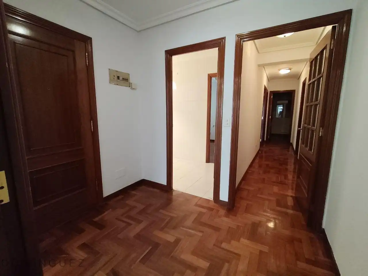 Piso de alquiler en Vigo  con Calefacción, Terraza y Trastero