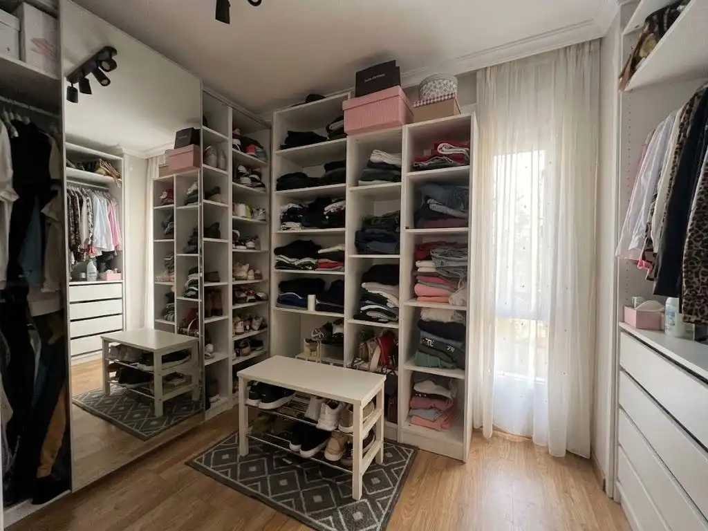Bedroom of Flat for sale in Algeciras  with Air Conditioner and Balcony
