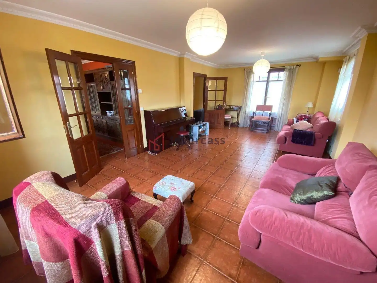 Living room of Houses for sale in Castro-Urdiales  with Private garden, Terrace and Storage room
