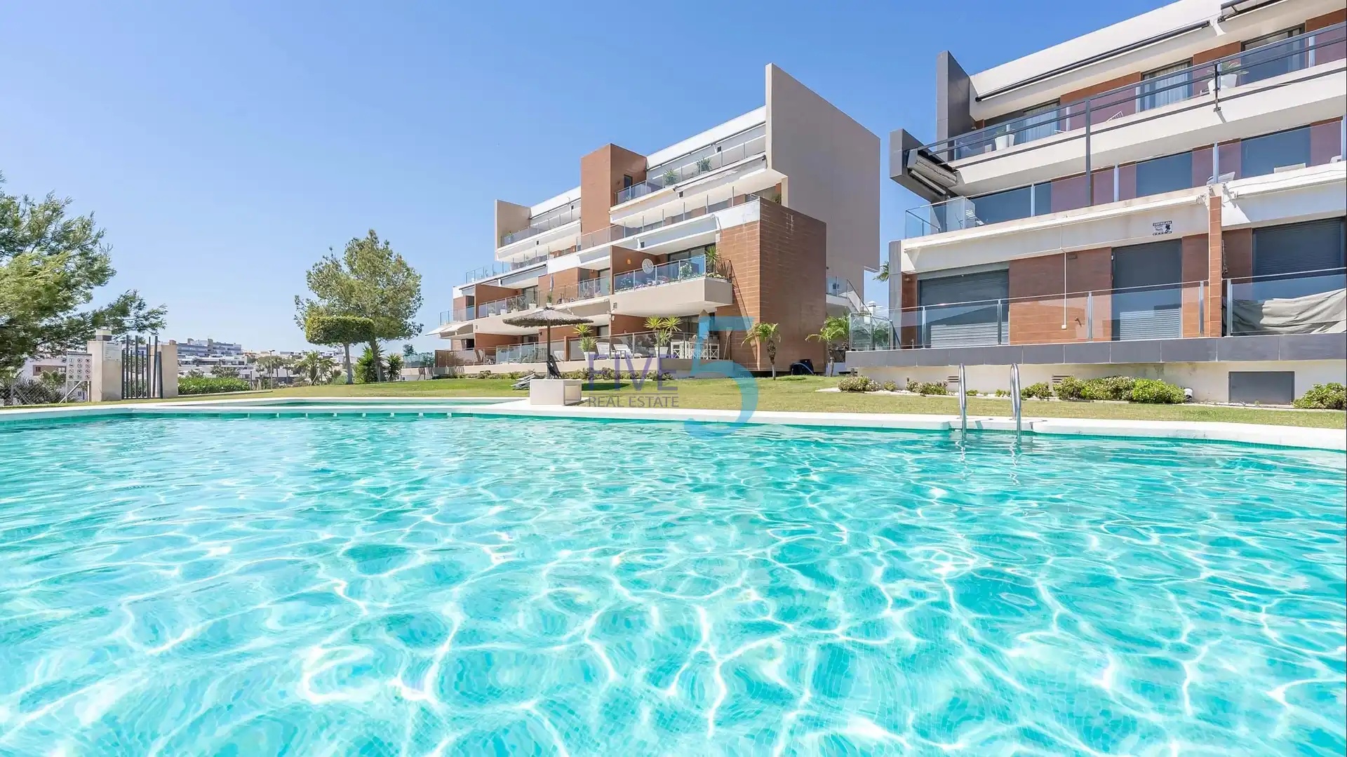 Pis amb terrassa en venda a Orihuela Costa