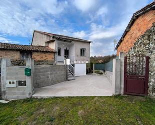 Finca rústica en venda en Amoeiro amb Jardí privat, Piscina i Balcó