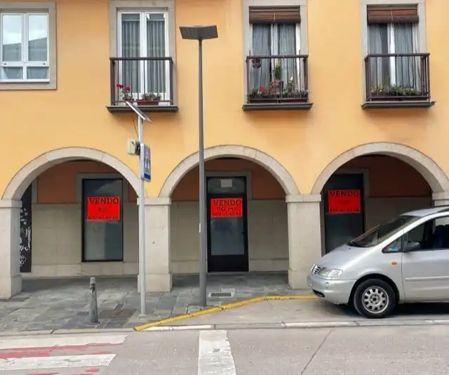 Außenansicht von Geschaftsraum zum Verkauf in Ponferrada
