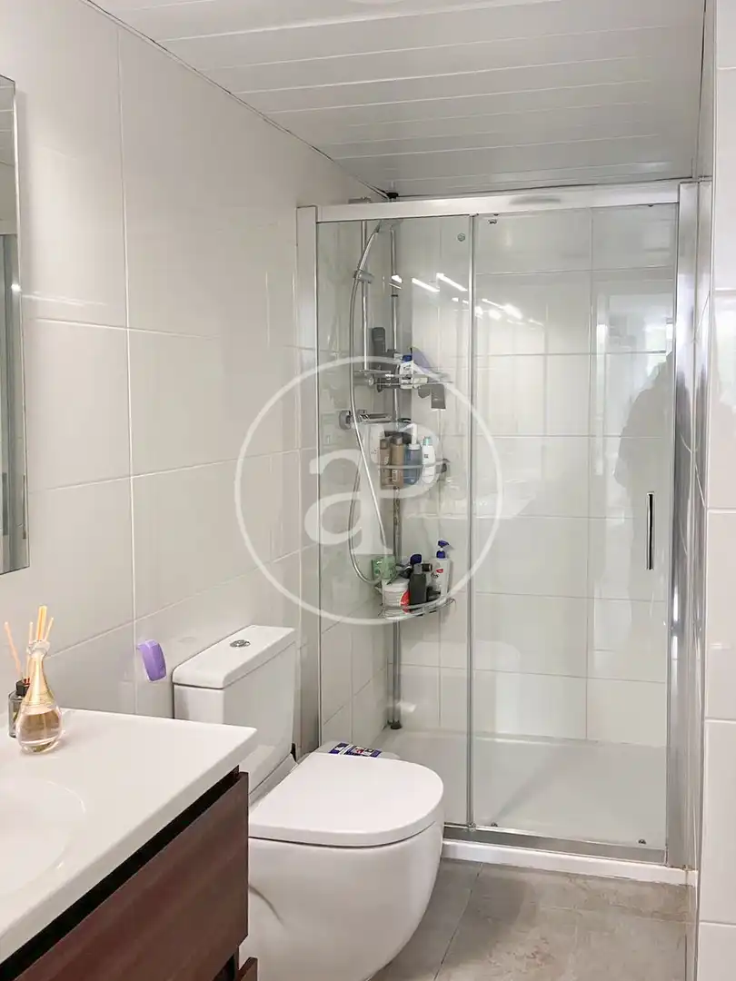 Baño de Piso en venta en Valencia con Aire acondicionado, Calefacción y Jardín privado