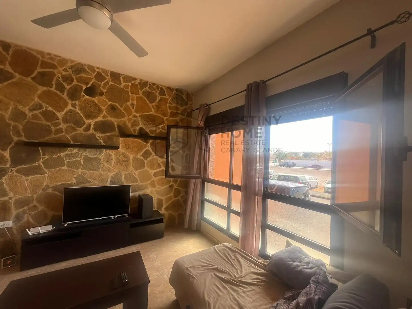Sala d'estar de Casa adosada en venda en Puerto del Rosario amb Traster i Moblat