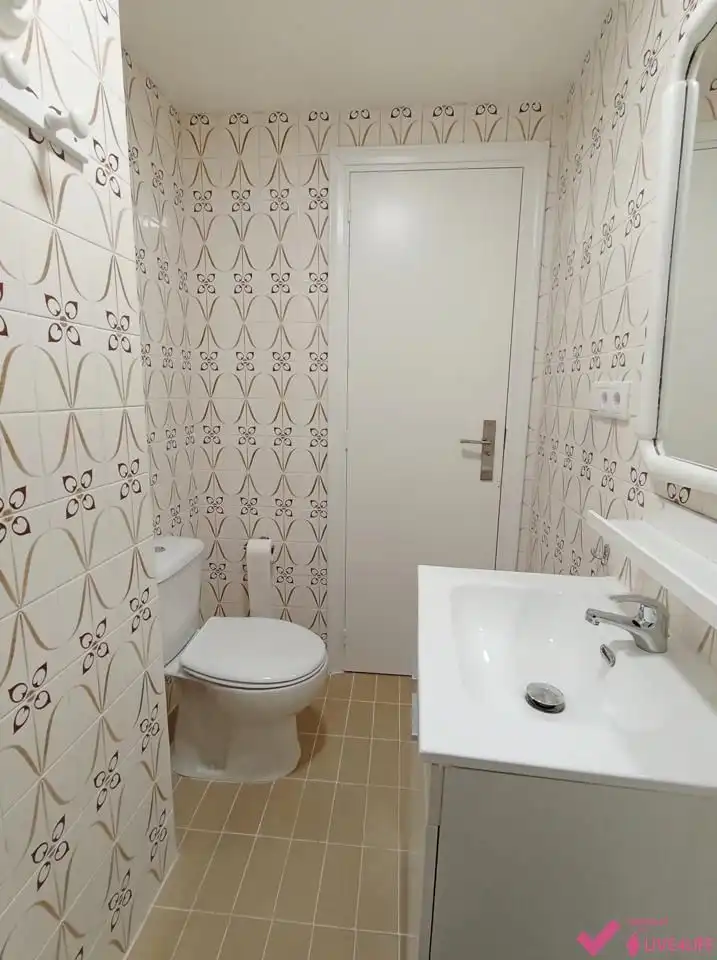Baño de Piso de alquiler en Burjassot con Aire acondicionado, Terraza y Amueblado