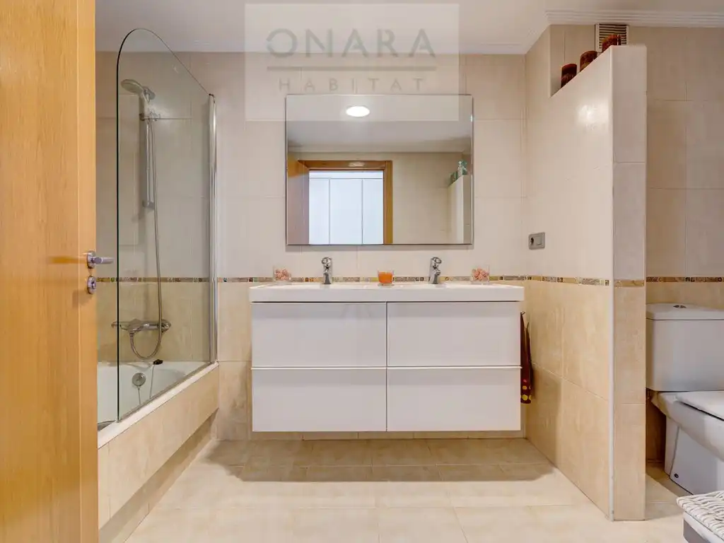 Baño de Casa adosada en venta en Hondarribia con Jardín privado y Piscina comunitaria