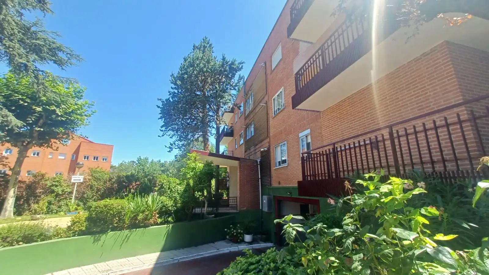 Außenansicht von Wohnung zum Verkauf in Collado Villalba mit Heizung, Parkett und Terrasse
