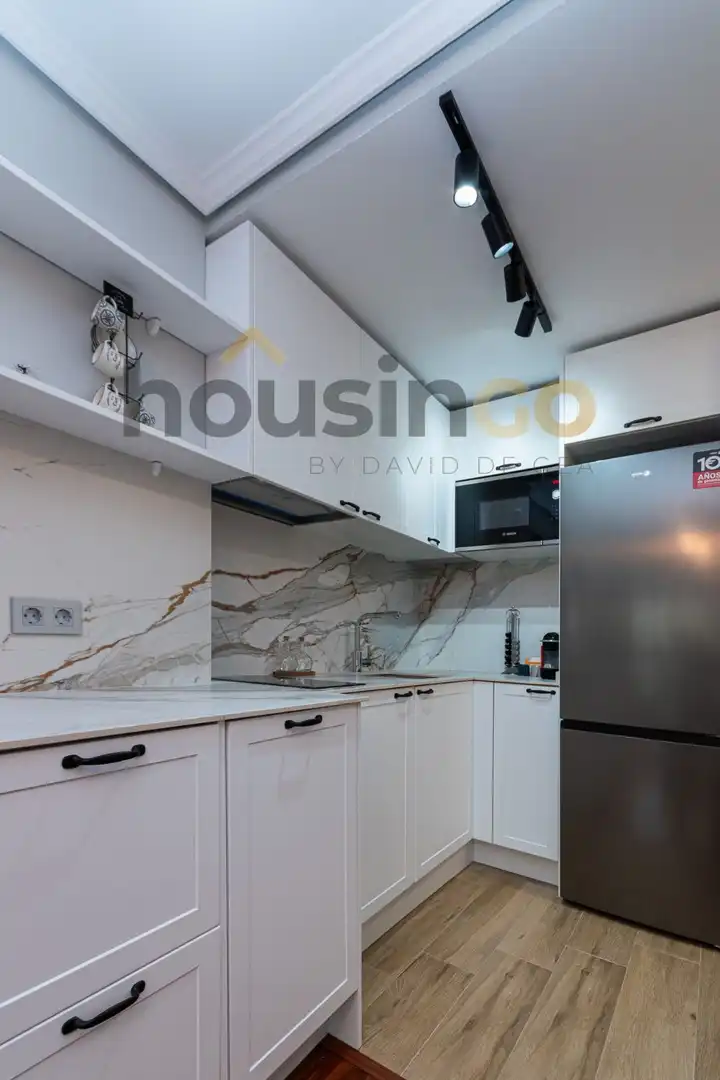 Kitchen of Flat for rent in Madrid  with Air Conditioner, Heating and Terrace