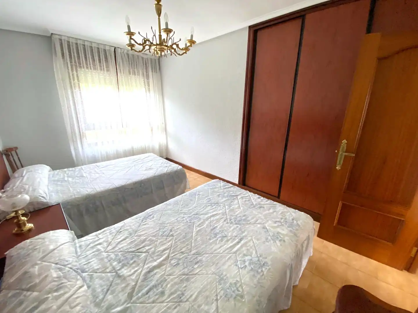 Dormitori de Casa o xalet en venda en Castro-Urdiales amb Calefacció, Jardí privat i Parquet