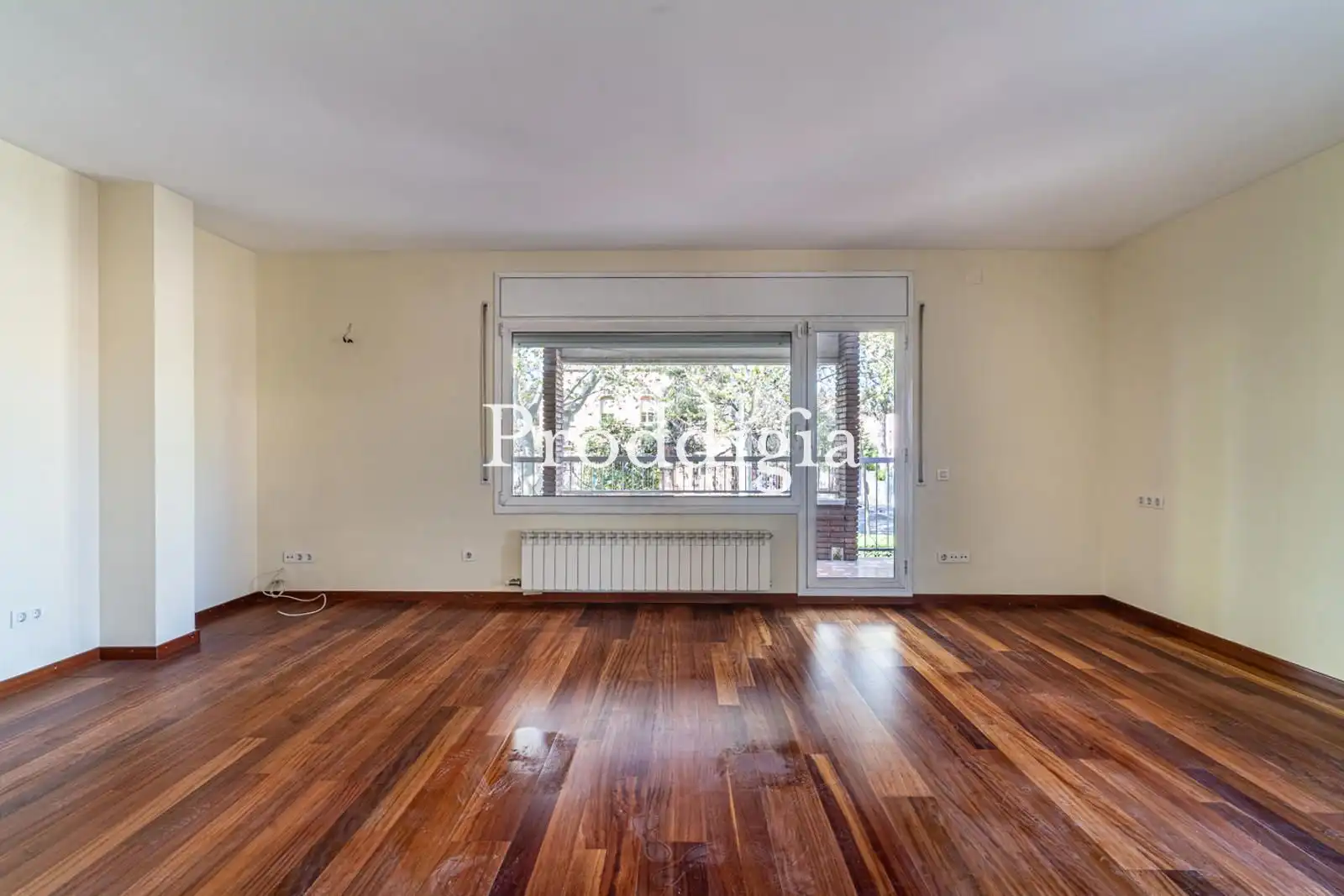 Dormitori de Pis de lloguer en Sant Cugat del Vallès amb Calefacció, Terrassa i Piscina