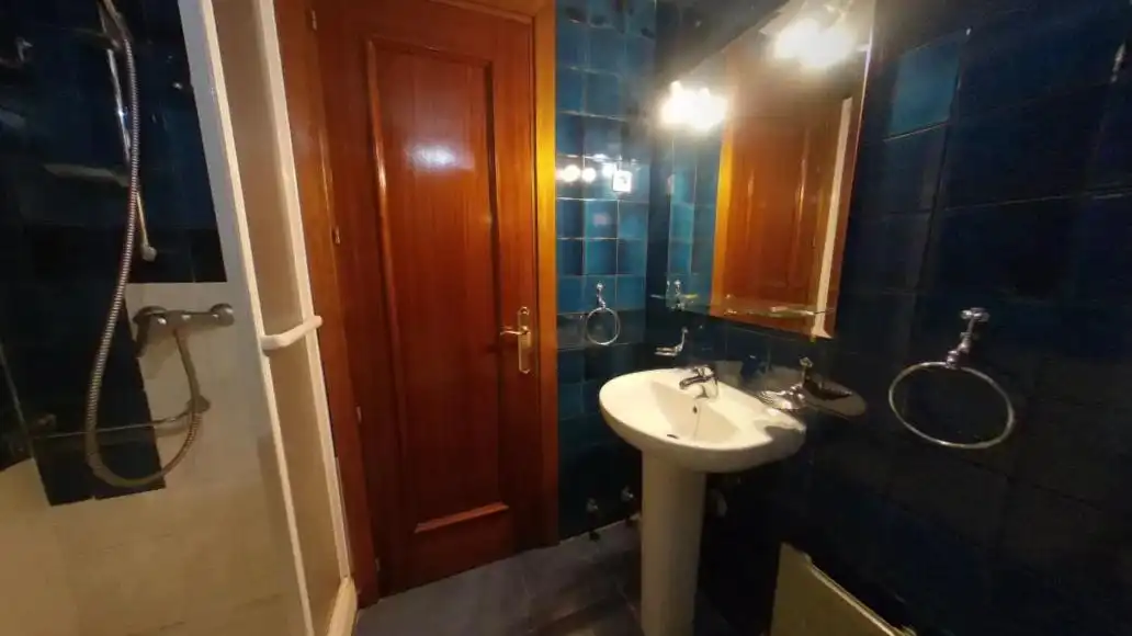 Bany de Pis de lloguer en  Madrid Capital amb Calefacció i Moblat