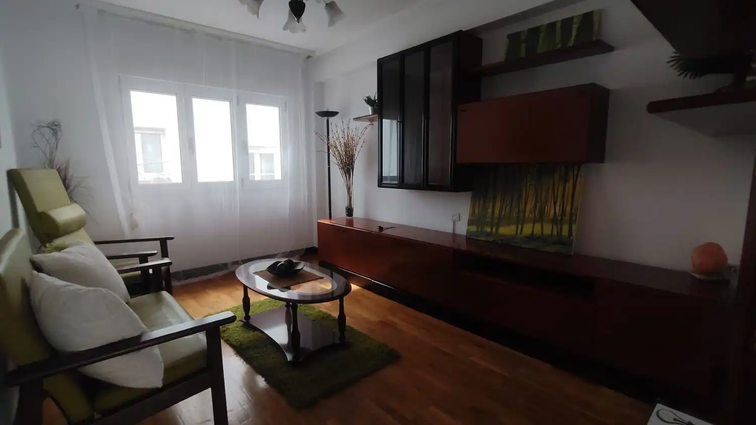 Sala d'estar de Pis en venda en Gijón  amb Piscina
