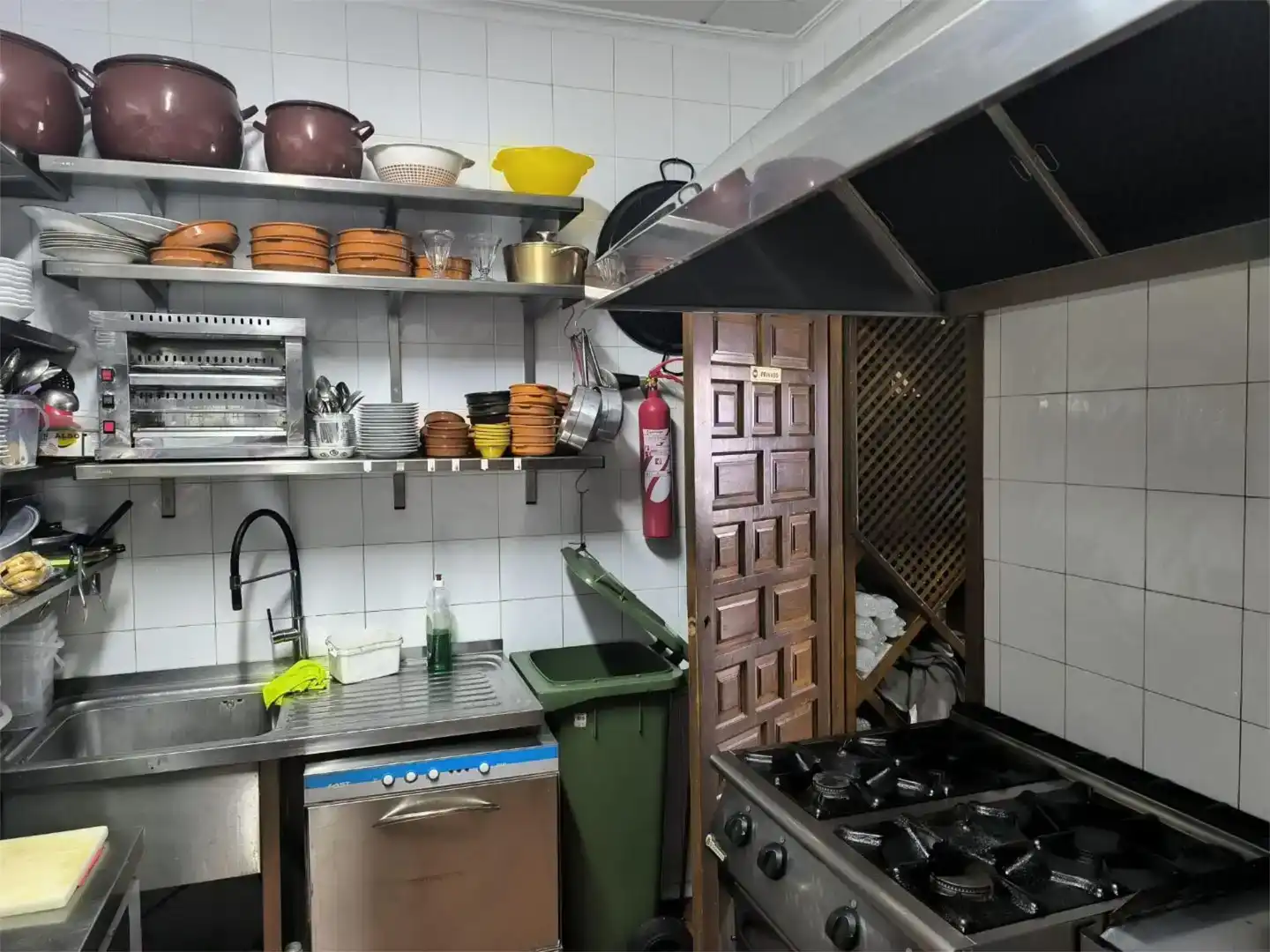 Cocina de Local en venta en Segura de la Sierra con Aire acondicionado y Amueblado