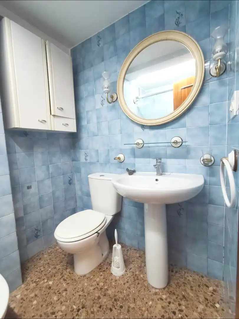 Bathroom of Flat for sale in Valencia  with Air Conditioner, Terrace and Balcony