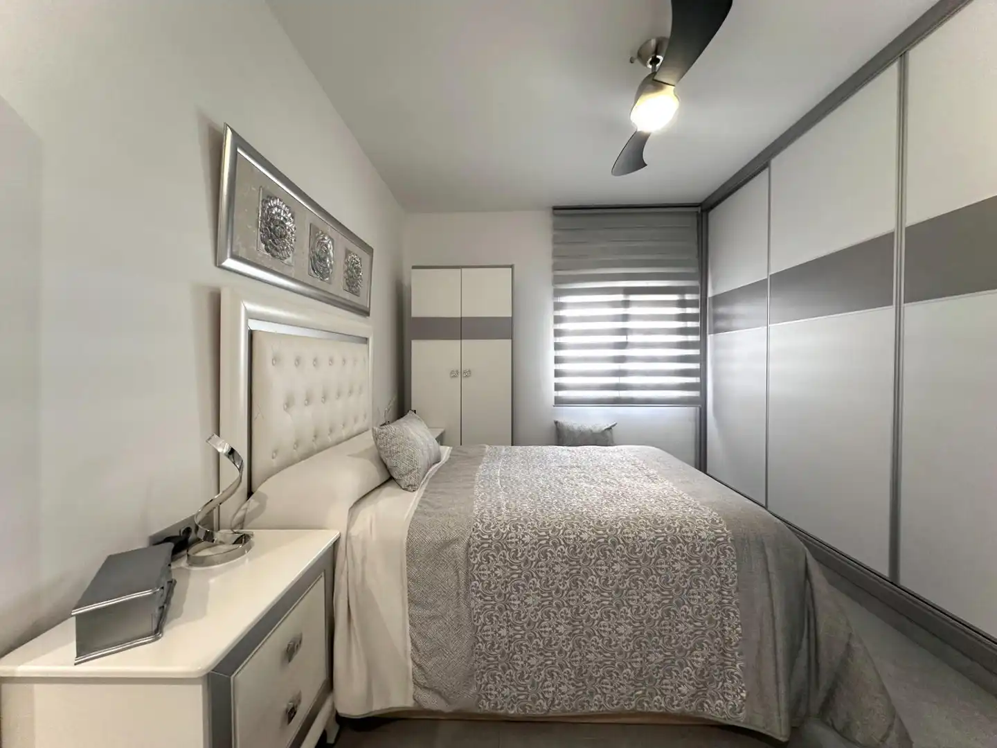 Habitación de Casa o chalet en venta en Churriana de la Vega con Aire acondicionado, Calefacción y Jardín privado