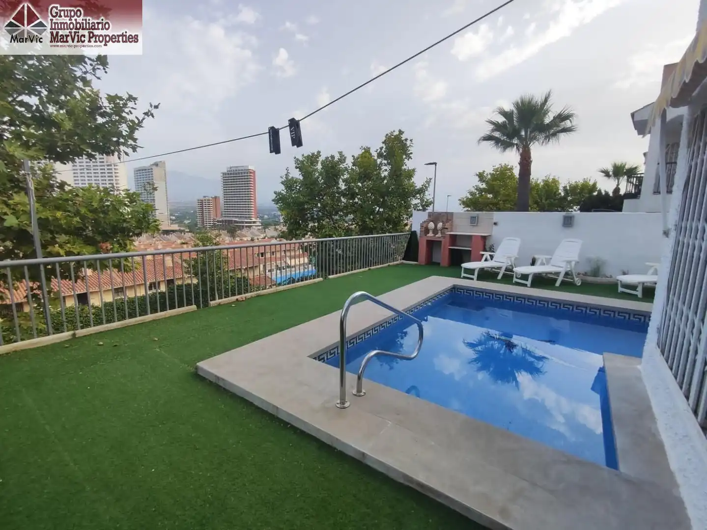Piscina de Casa o xalet en venda en Benidorm amb Terrassa, Piscina i Moblat