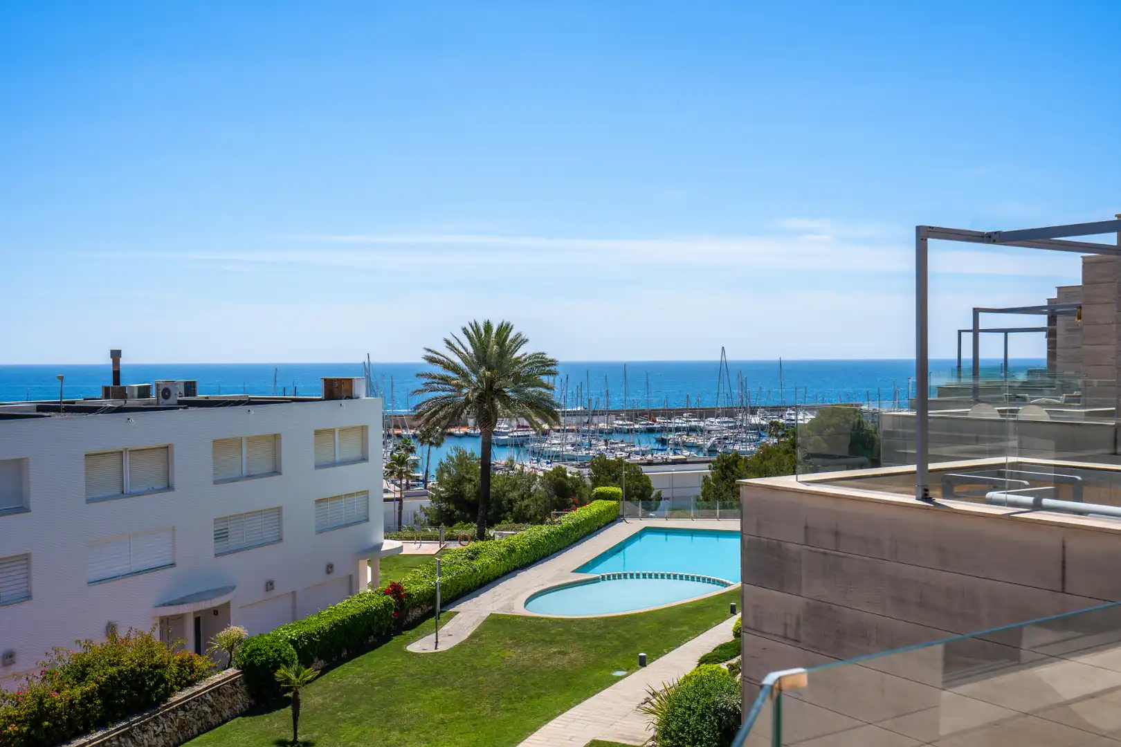 Piscina de Casa adosada en venta en Torredembarra con Aire acondicionado, Calefacción y Parquet