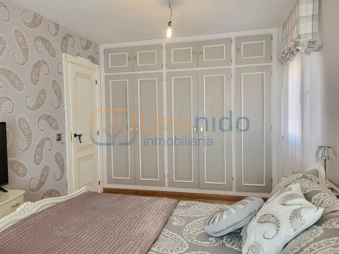 Habitación de Casa adosada en venta en Segovia con Calefacción, Parquet y Trastero